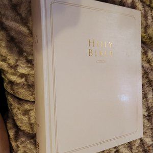 NIV Family Bible – White Hardcover